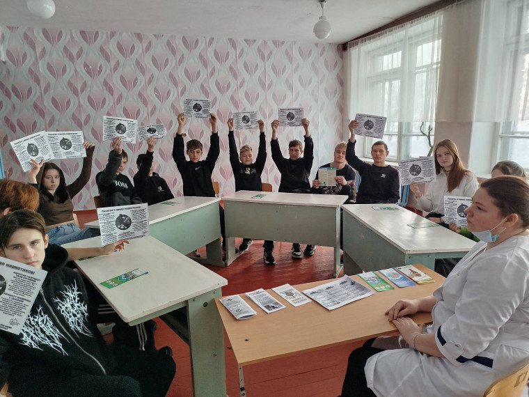 Круглый стол "Скажи НЕТ наркотикам!" с медицинским работником Куртанского ФАП..